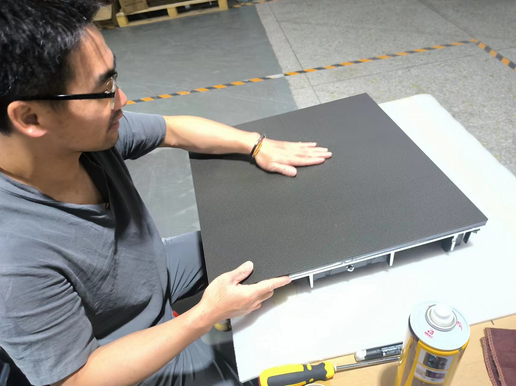 Shenzhen Led King Technology Co., Ltd. производственная линия завода
